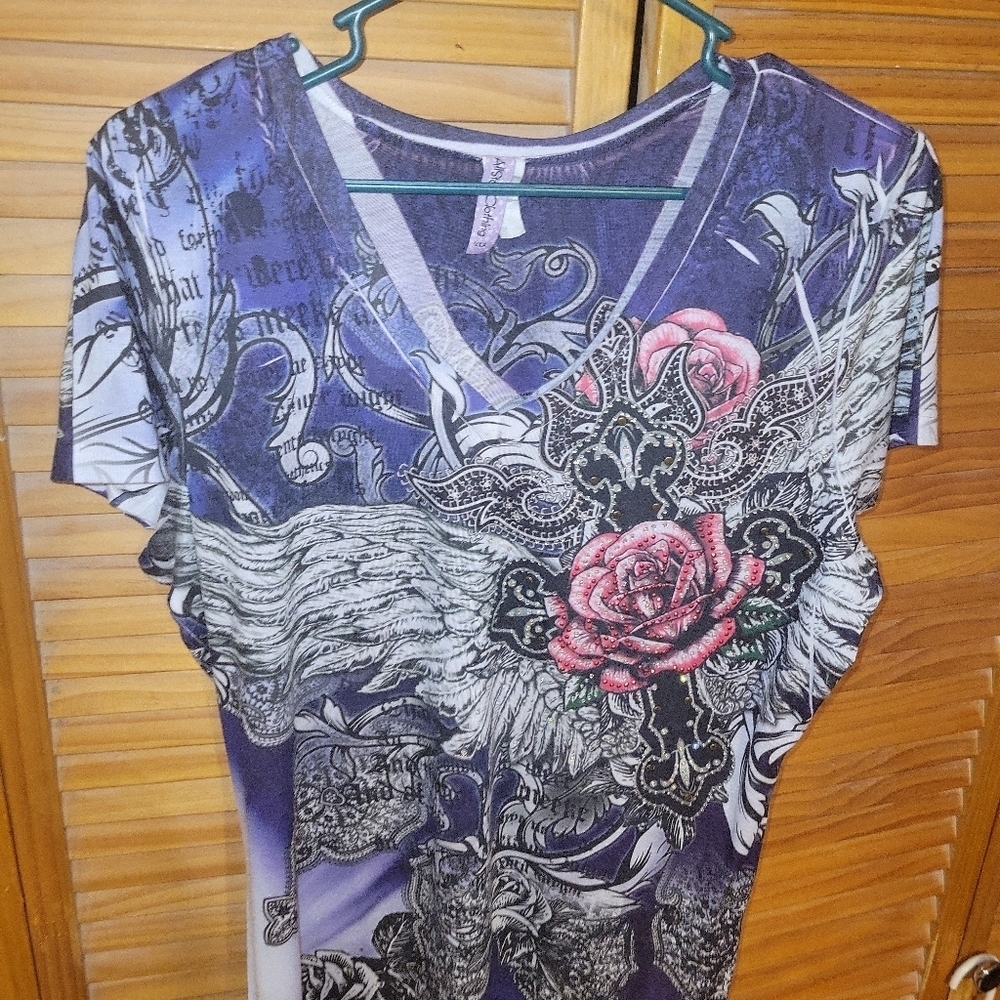 All-Stars Rhinestone Rose & Cross Top - Picture 3 of 9